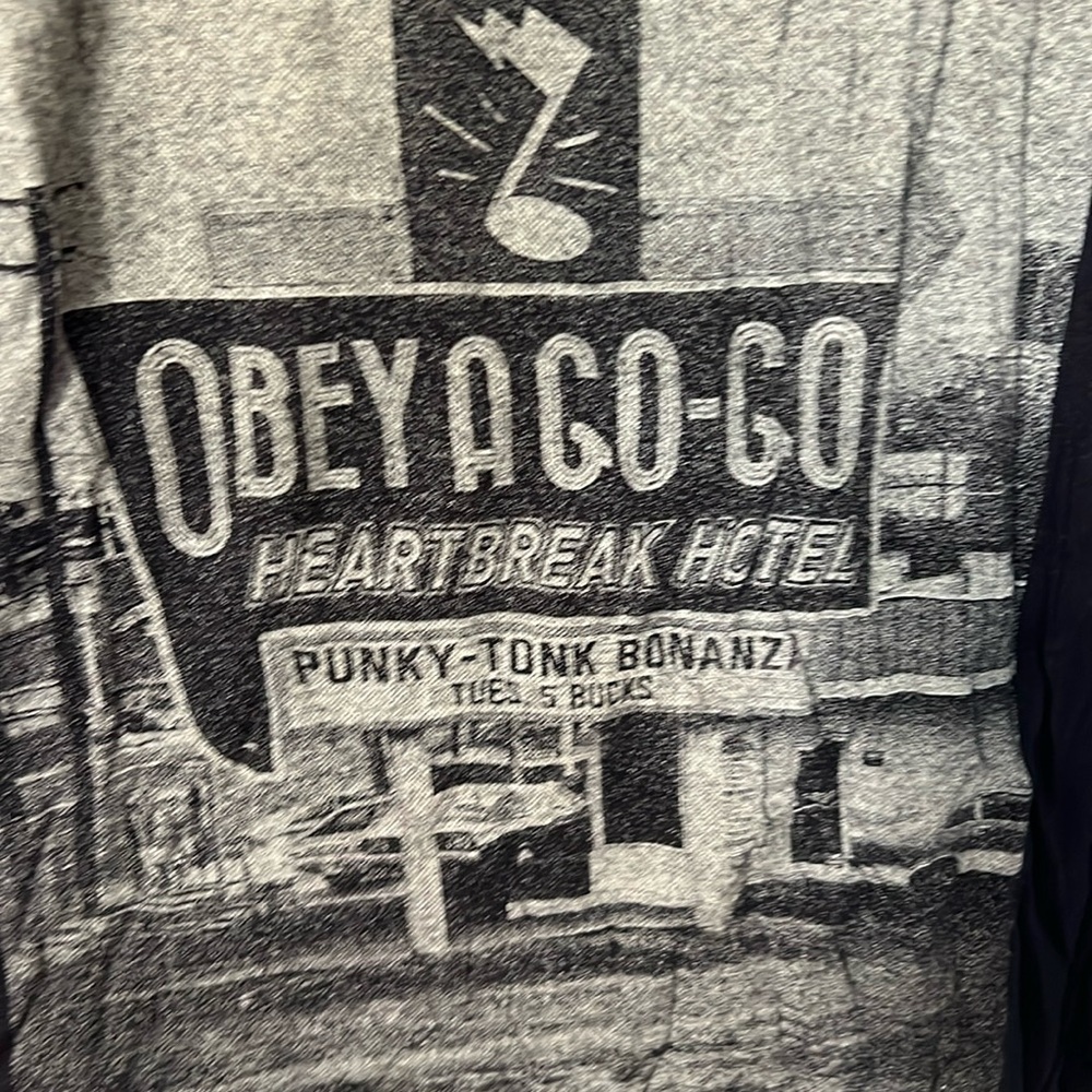 Obey Obey a Go Go Tank